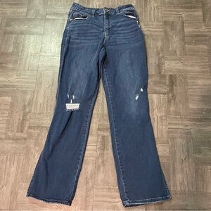 5/$25 SALE Women’s Size 7 Ripped Blue Jeans
